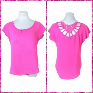 10/$25🦋 E M Hot Pink Cutout Short Sleeve Blouse - Size Medium